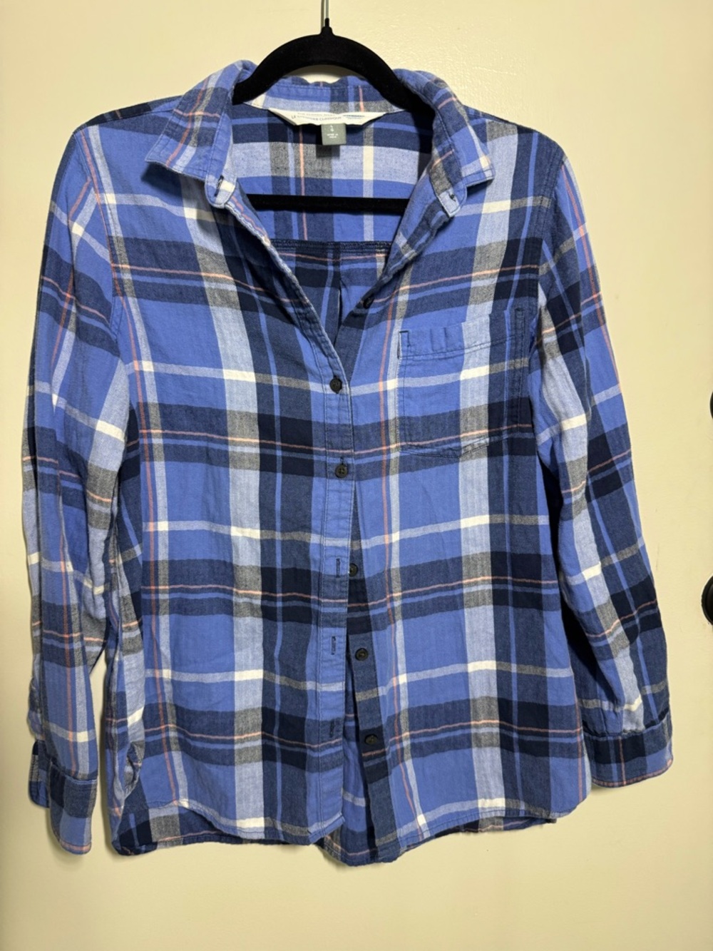 Old Navy Blue Plaid Classic Button-Up Shirt